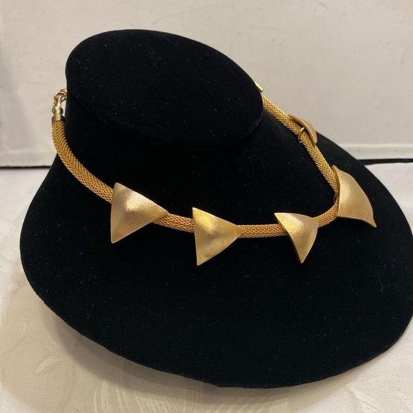 Vintage Robin Kahn Abstract Gold Necklace - Picture 8 of 15